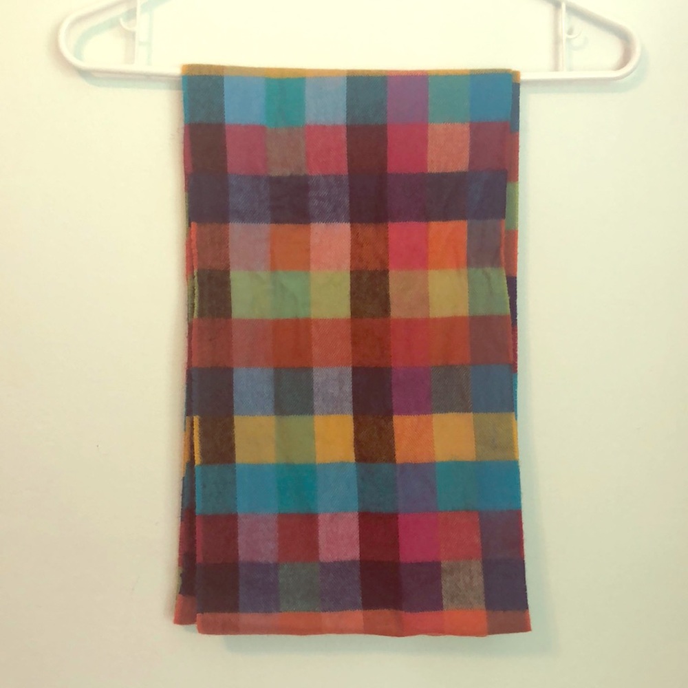 Checkered scarf